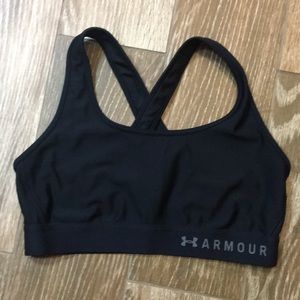 Under Armour HeatGear Mid Impact Womens Sports Bra